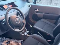 Usata Renault Modus 102 CV (75 kW) 2012 Bianco Monovolume