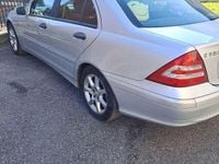 Usata Mercedes C220 Elegance 150 CV (110 kW) 2006 Argento Berlina