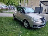 Usata Lancia Ypsilon 75 CV (55 kW) 2007 Argento Utilitaria
