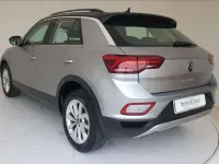 Usata VW T-Roc Life 110 CV (80 kW) 2023 Argento metallizzato SUV