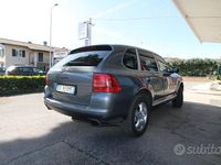 Usata Porsche Cayenne 250 CV (183 kW) 2004 Grigio SUV