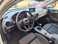 Usado Audi A3 Sport 116 CV (85 kW) 2017 Blanco Berlina