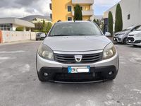 Usata Dacia Sandero Stepway 85 CV (62 kW) 2012 Grigio Berlina