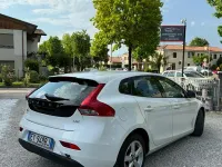 Usata Volvo V40 Summum 115 CV (84 kW) 2014 Bianco Berlina