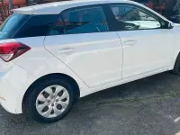 Usata Hyundai i20 84 CV (61 kW) 2017 Bianco Berlina
