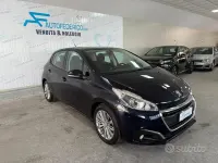 Usata Peugeot 208 Allure 75 CV (55 kW) 2017 Blu Utilitaria
