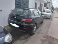 Usata Alfa Romeo 147 116 CV (85 kW) 2005 Nero Utilitaria