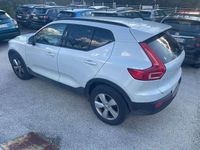 Usata Volvo XC40 Momentum 150 CV (110 kW) 2019 Bianco SUV