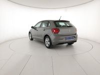 Usata VW Polo Comfortline 75 CV (55 kW) 2018 Limestone grey metallizzato Utilitaria