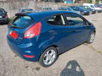 Usata Ford Fiesta 60 CV (44 kW) 2011 Bluazzurro Berlina