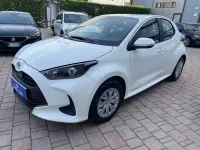 Nuova Toyota Yaris Hybrid Trend 92 CV (67 kW) 2026 Bianco Berlina