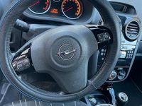 Usata Opel Corsa 45 CV (33 kW) 2011 Nero Berlina