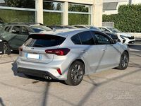 Usata Ford Focus ST-Line 116 CV (85 kW) 2024 Argento metallizzato Berlina