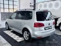 Usata VW Touran Comfortline 105 CV (77 kW) 2012 Grigio Monovolume
