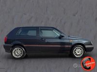 Usata VW Golf III 90 CV (66 kW) 1993 Nero metallizzato Utilitaria