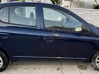 Usata Toyota Yaris 2002 Blu Berlina