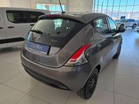 Usata Lancia Ypsilon Silver 69 CV (50 kW) 2022 Grigio pietra metallizzato Utilitaria