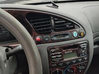 Usata Ford Fiesta 75 CV (55 kW) 1997 Grigio Utilitaria