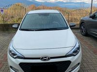 Usata Hyundai i20 84 CV (61 kW) 2017 Bianco Utilitaria