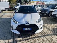 Usata Toyota Yaris Hybrid Business Edition 73 CV (53 kW) 2023 Bianco Utilitaria