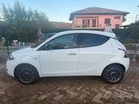 Usata Lancia Ypsilon Gold 69 CV (50 kW) 2023 Bianco Utilitaria
