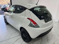 Usata Lancia Ypsilon Silver 69 CV (50 kW) 2022 Bianco Utilitaria