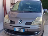 Usata Renault Grand Modus 75 CV (55 kW) 2011 Grigio Monovolume