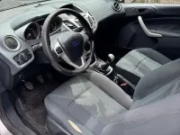 Usata Ford Fiesta Titanium 82 CV (60 kW) 2010 Argento Berlina