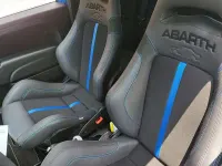 Usata Abarth 695 179 CV (131 kW) 2023 Blu/azzurro Utilitaria