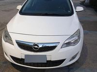 Usata Opel Astra 140 CV (102 kW) 2012 Station wagon