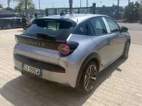 Usata Lancia Ypsilon 101 CV (74 kW) 2024 Grigio Utilitaria