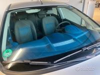 Usata Ford Fiesta 74 CV (54 kW) 2009 Grigio Utilitaria