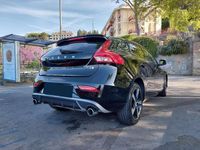 Usata Volvo V40 R-Design 152 CV (111 kW) 2017 Nero Berlina