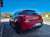 Usata Alfa Romeo Giulietta 120 CV (88 kW) 2014 Rosso Utilitaria