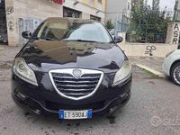 Begagnad Lancia Delta 165 HK (121 kW) 2010 Svart Halvkombi
