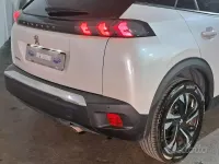 Usata Peugeot 2008 GT 131 CV (96 kW) 2021 Bianco SUV