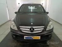 Usata Mercedes B150 95 CV (69 kW) 2006 Nero metallizzato Monovolume