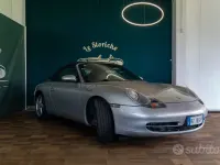 Usata Porsche 911 Carrera 4 Cabriolet 300 CV (220 kW) 2001 Grigio Cabrio