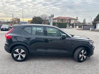 Usata Volvo XC40 Momentum 129 CV (94 kW) 2021 Nero SUV