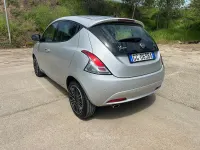 Begagnad Lancia Ypsilon 69 HK (50 kW) 2021 Silver Halvkombi