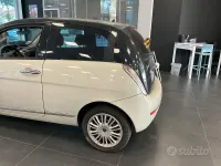 Usata Lancia Ypsilon 69 CV (50 kW) 2011 Bianco Utilitaria