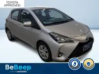 Usata Toyota Yaris Active 100 CV (73 kW) 2018 Argento metallizzato Utilitaria
