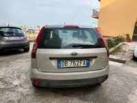 Usata Ford Fiesta Ambiente 68 CV (50 kW) 2006 Grigio Utilitaria