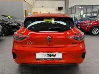 Usata Renault Clio Evolution 145 CV (106 kW) 2025 Arancione Utilitaria