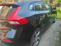 Usata Volvo V40 120 CV (88 kW) 2017 Nero Berlina