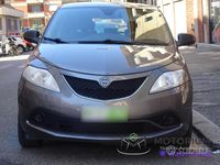 Usata Lancia Ypsilon 69 CV (50 kW) 2018 Grigio scuro Utilitaria