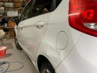 Second-hand Ford Fiesta 75 CP (55 kW) 2010 Alb Hatchback