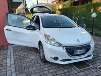 Usata Peugeot 208 Access 68 CV (50 kW) 2014 Bianco Utilitaria
