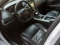 Usata Jaguar XE Prestige 180 CV (132 kW) 2015 Bianco Berlina