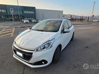 Usata Peugeot 208 Allure 75 CV (55 kW) 2016 Bianco Utilitaria